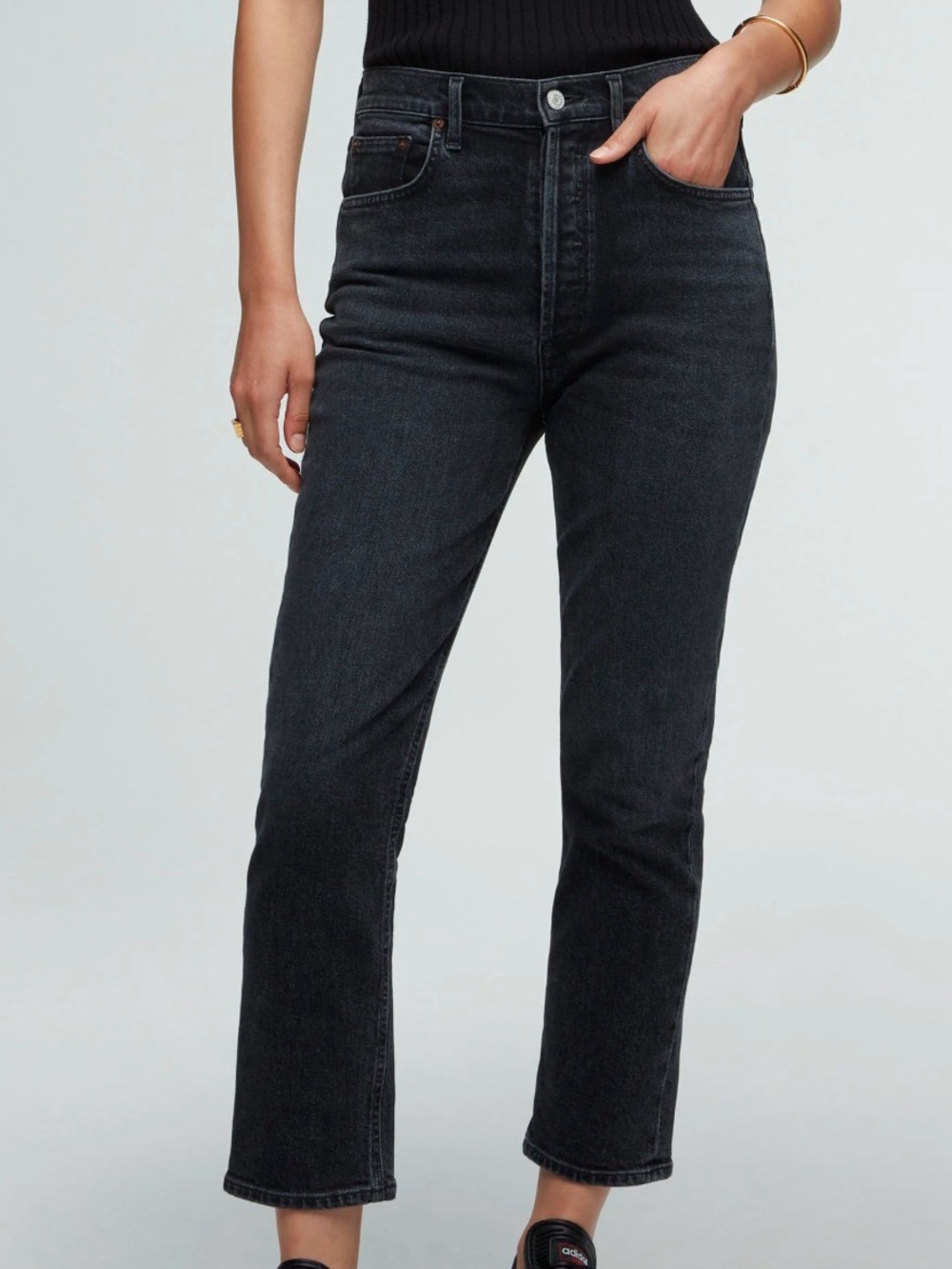 Agolde Riley High-Rise Ankle Jeans in Washed Black